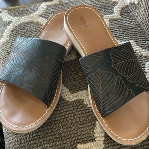 Olukai leather slides monstera pattern